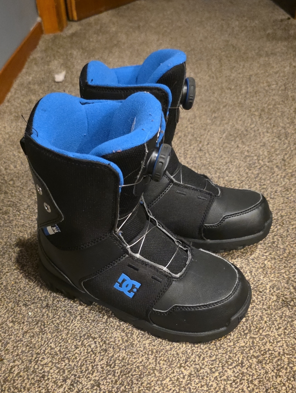 DC Kids Black and Blue Snowboard Boots with BOA Dial
